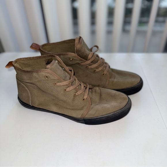 Urban Outfitters Men's Tan High-Top Sneakers - Picture 1 of 4